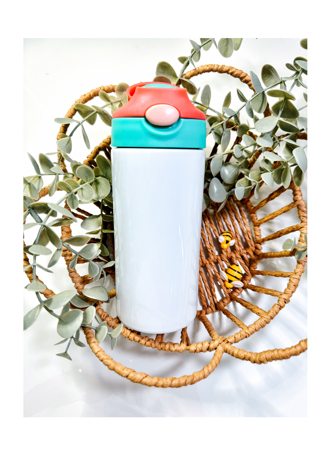 hese are perfect for on-the-go kiddos. Make hydration fun and hassle-free!