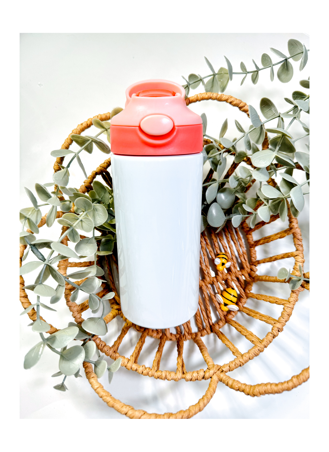 hese are perfect for on-the-go kiddos. Make hydration fun and hassle-free!