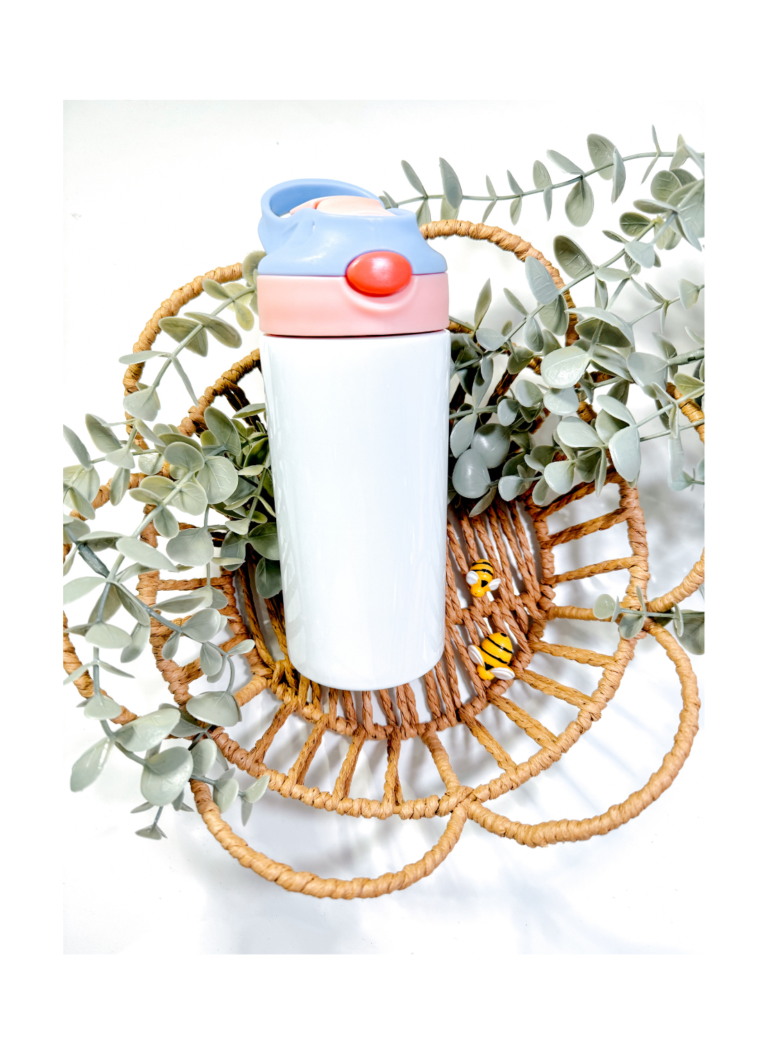 hese are perfect for on-the-go kiddos. Make hydration fun and hassle-free!